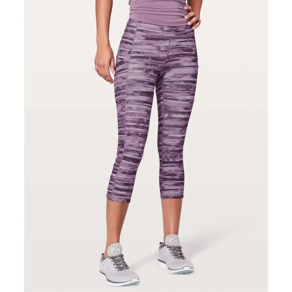 Lululemon Speed Up Crop Leggings 21" in Shadowed Smoked Mullberry